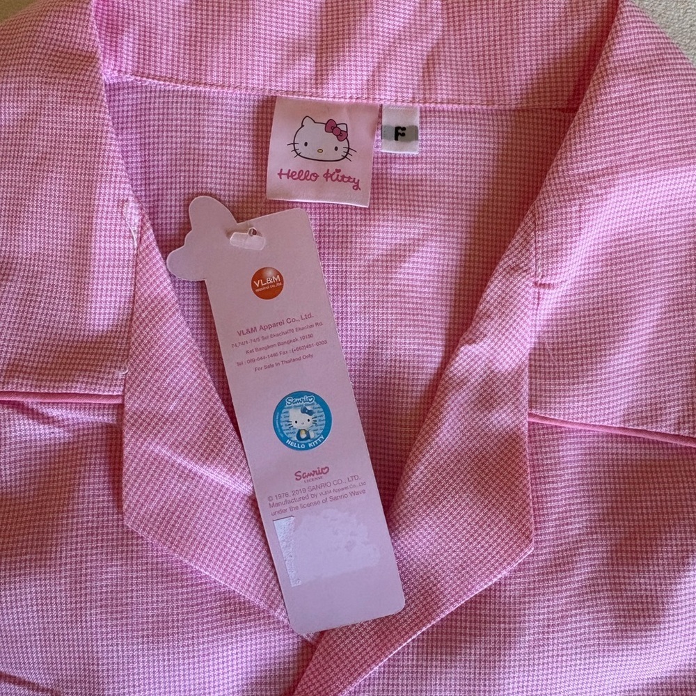 Sanrio Pink Hello Kitty Pajama Set - Picture 6 of 11
